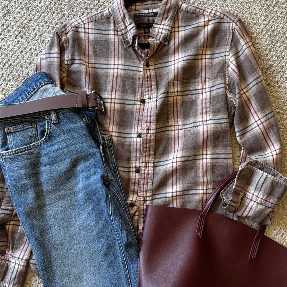 Banana Republic Luxe Flannel Taupe and Burgundy Plaid Grant Fit Button Shirt
